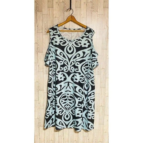 Dress with Peek-a-Boo Shoulders Size 3XL - Picture 1 of 6